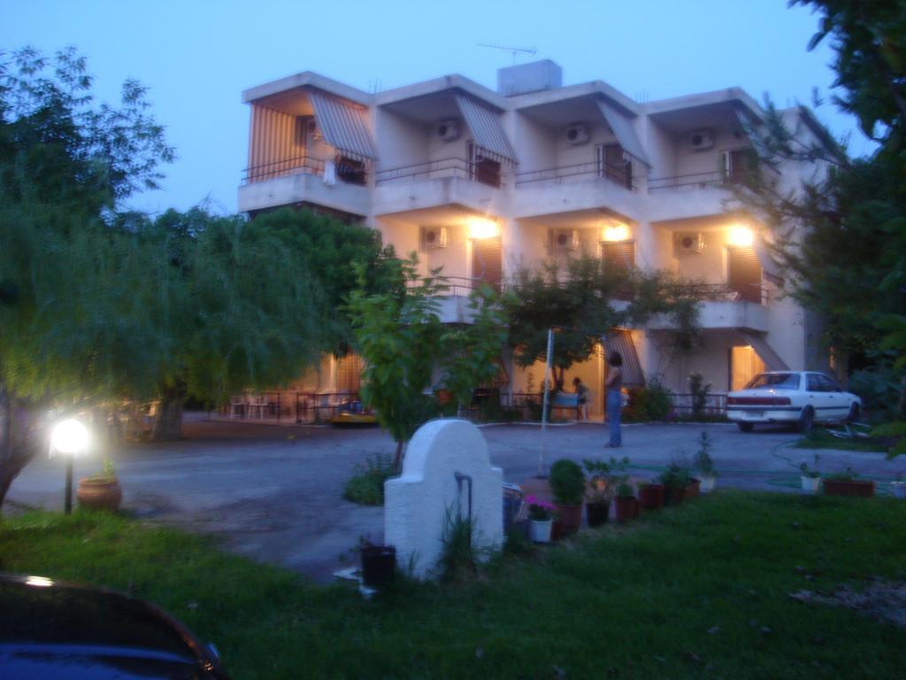 Apartments Skardoutsou Agiokampos  Extérieur photo
